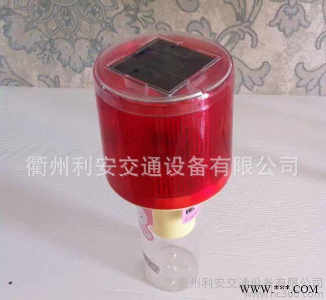 太陽能路障警示燈也可用于塔吊等高空作業(yè)的警示信號(hào)燈