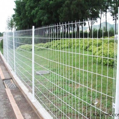 振鼎護欄網**雙邊絲小區圍欄網柵欄 浸塑護欄網光伏電廠圍欄網