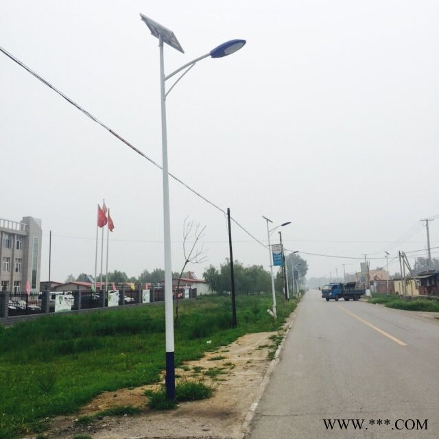 啟宏照明太陽(yáng)能路燈TYN-002 6米鋰電池太陽(yáng)能路燈