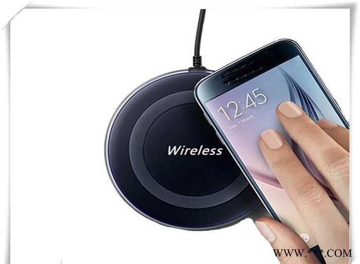 直銷無(wú)線充電器的充電寶迷你鋰電池