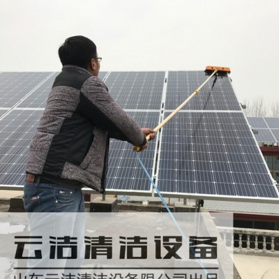 云潔光伏板手動(dòng)便捷噴水刷