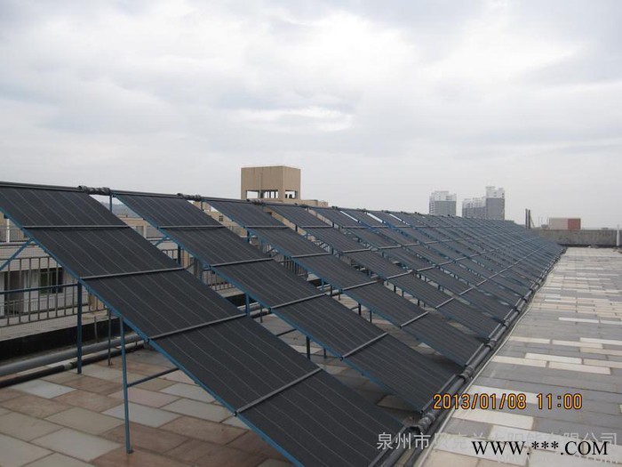 供應貝克蘭真空管平板太陽能熱水器工程集熱器