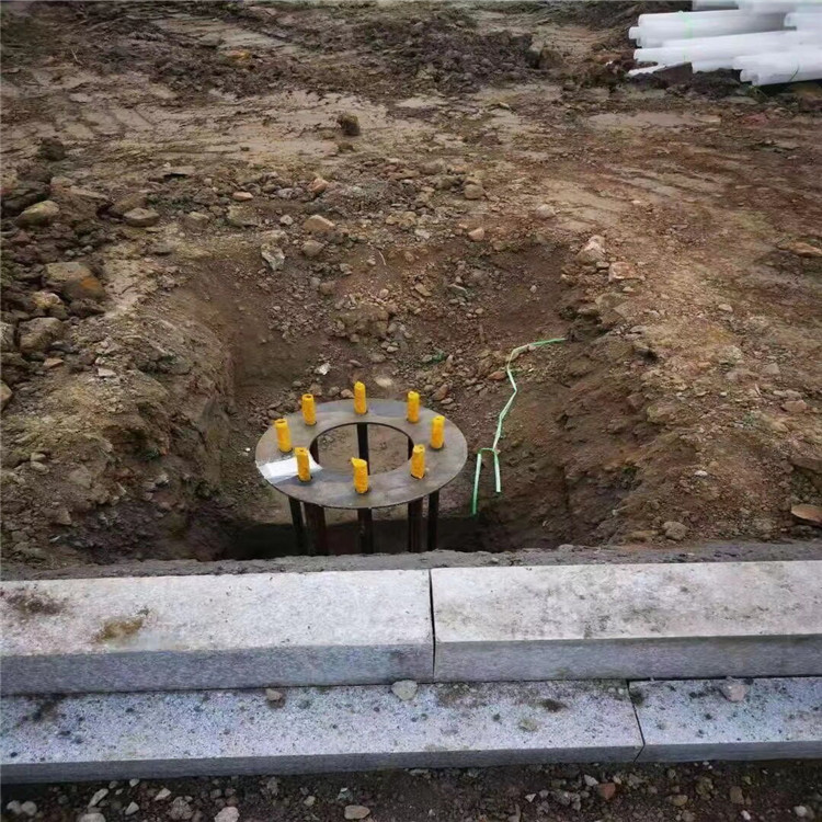 南充市太陽能監控桿  高桿燈價格_高度抗震