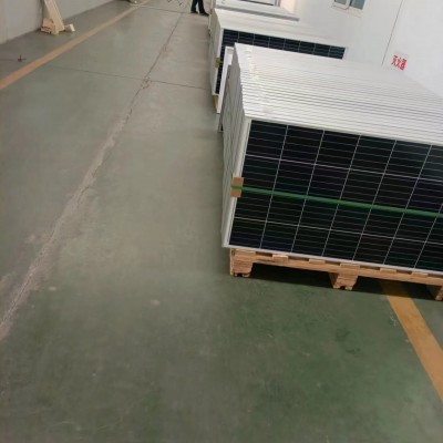太陽能電池板生產廠家 多晶400w太陽能電池板 雷豪生產