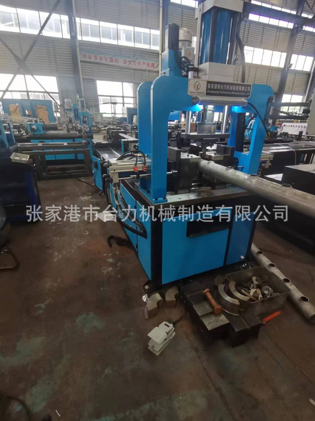 廠家供應 沖孔翻邊機 高效沖孔翻邊機 江蘇沖孔翻邊機